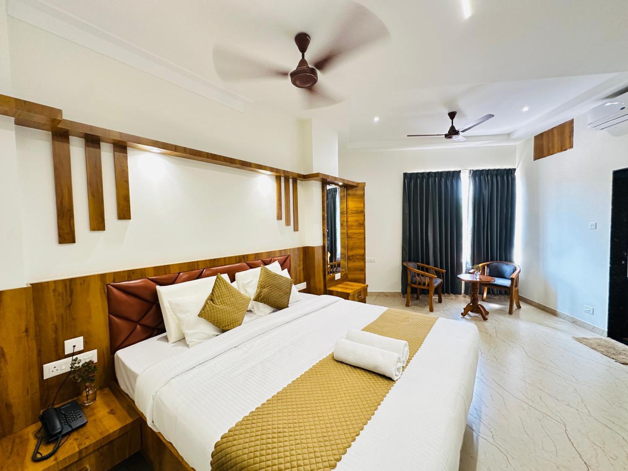 Shambhavi Hotel And Convention Centre Udupi Exterior foto